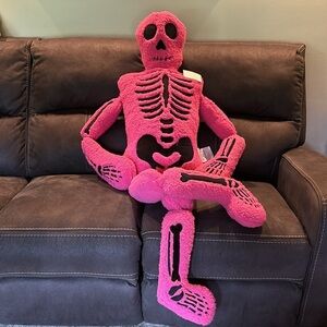 NWT! ISAAC MIZRAHI NEW YORK60x32 PINK Skeleton Shaped Buddy Halloween Pillow